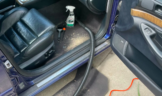 Top Tips to Get and Keep Sand Out of Your Car: Expert Beach Cleanup Guide